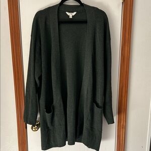 Terra & Sky Women's Dark Green Open Front Sweater